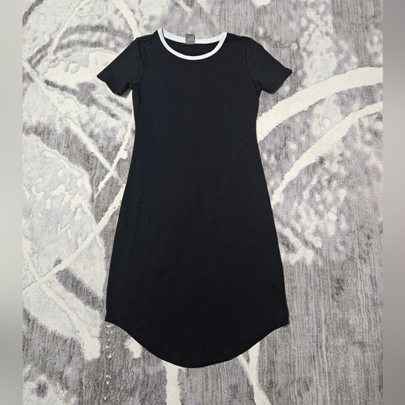 Joe Fresh Dresses & Skirts - Joe Fresh Black Short-Sleeve Midi Dress with White Neck Trim Size S